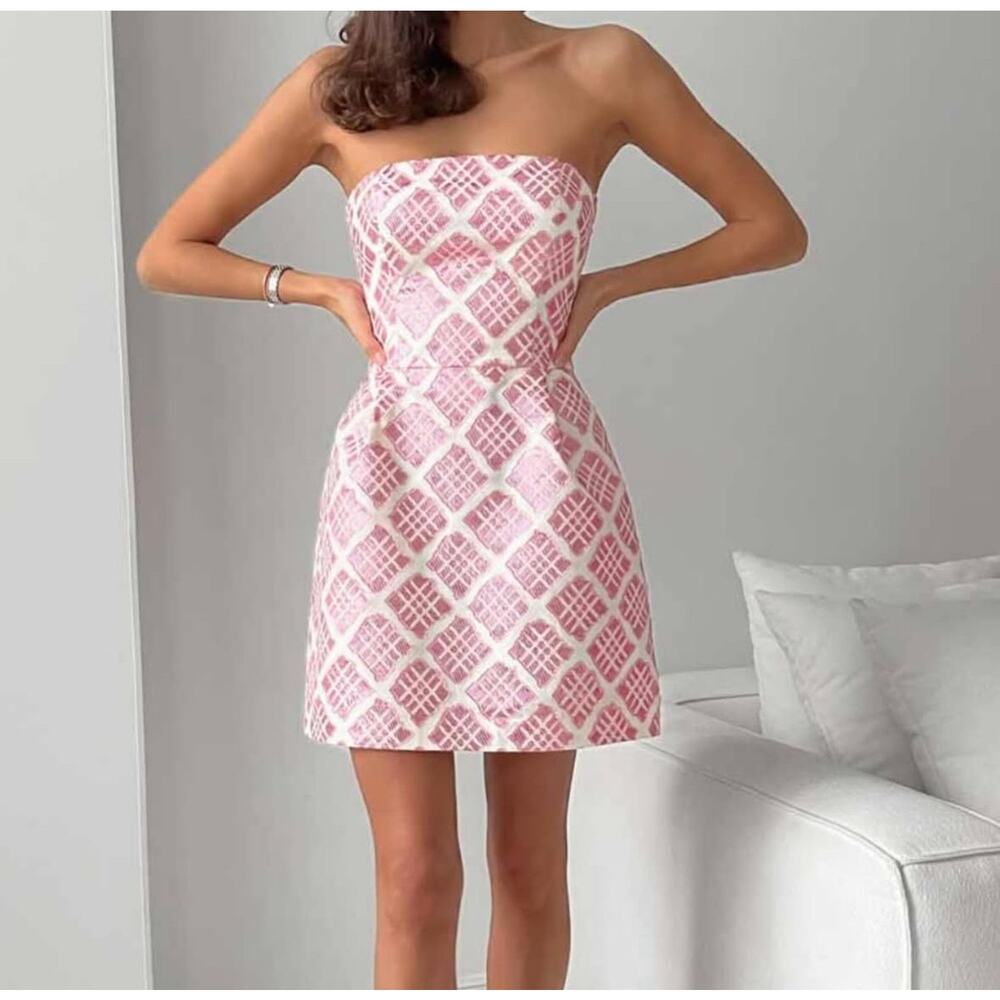 Post Meridiem Pink Jacquard Sheath Mini Dress. Size: M. New with Tags!